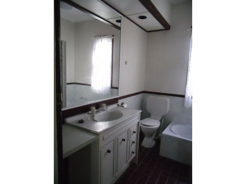 4 Frawley Street, Scarborough QLD 4020