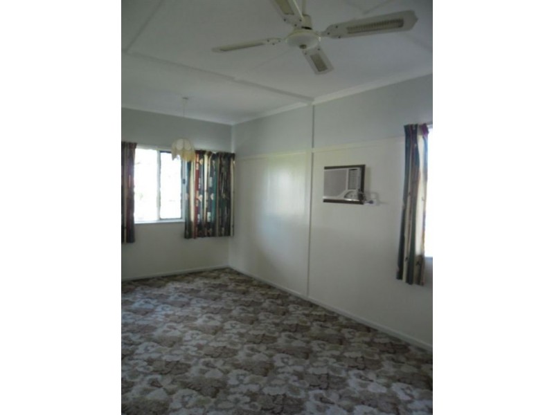 4 Frawley Street, Scarborough QLD 4020