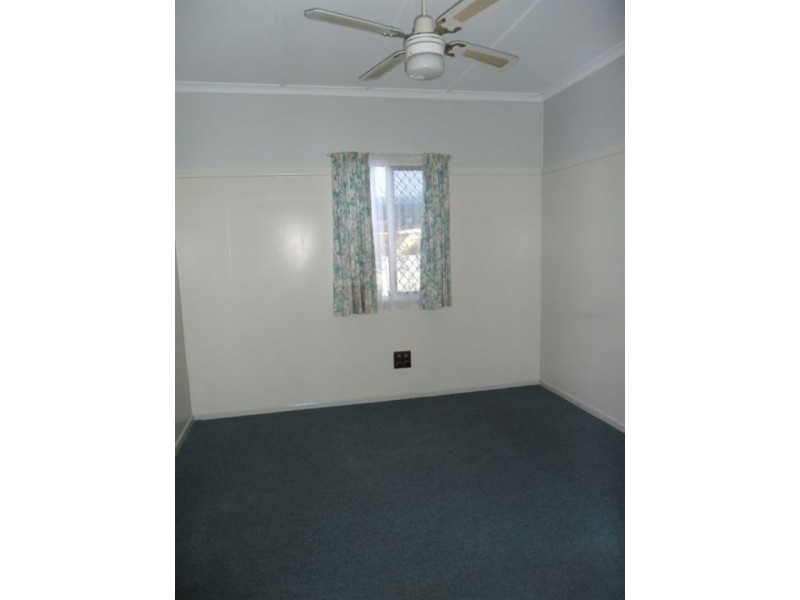 4 Frawley Street, Scarborough QLD 4020