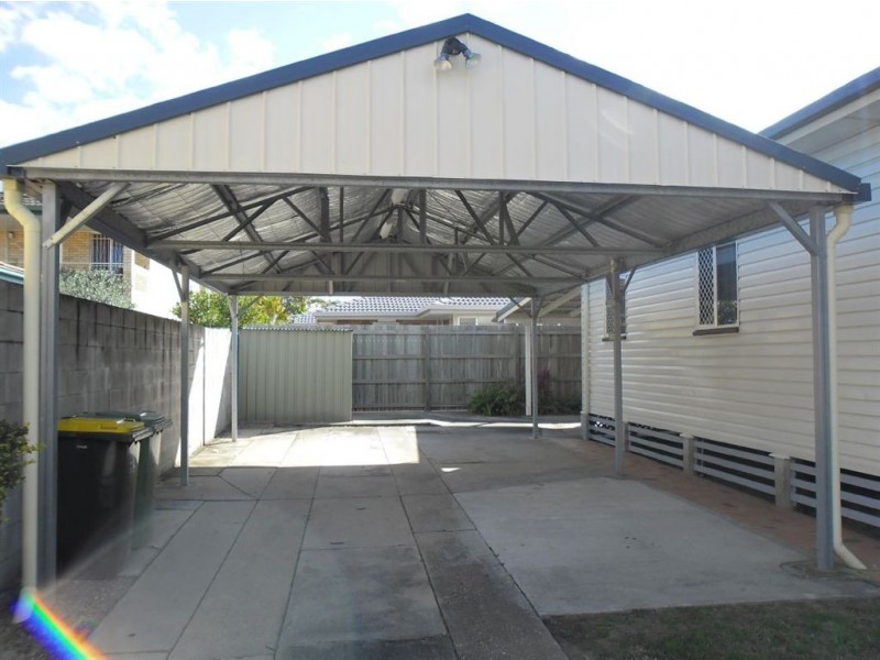 4 Frawley Street, Scarborough QLD 4020