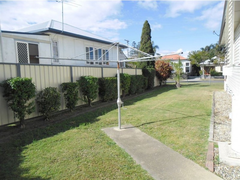 4 Frawley Street, Scarborough QLD 4020