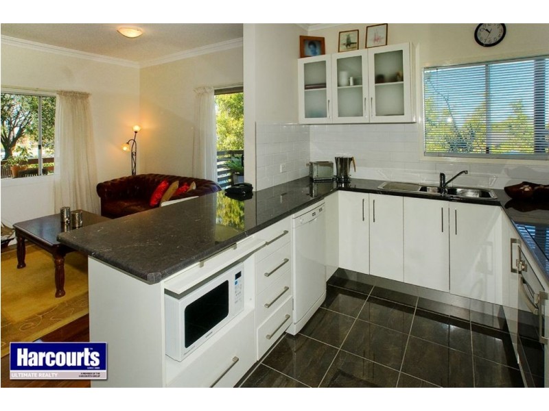 242 MacDonnell Road, Clontarf QLD 4019