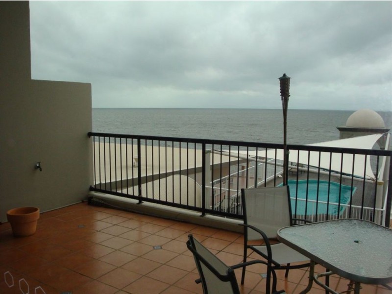 28/94-98 Prince Edward Parade, Scarborough QLD 4020