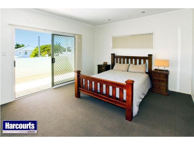 9 Garnet Street, Scarborough QLD 4020
