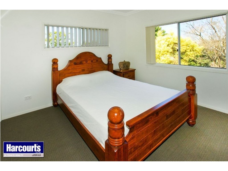 9 Garnet Street, Scarborough QLD 4020
