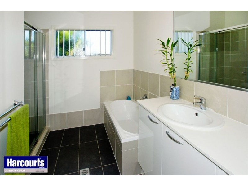 9 Garnet Street, Scarborough QLD 4020
