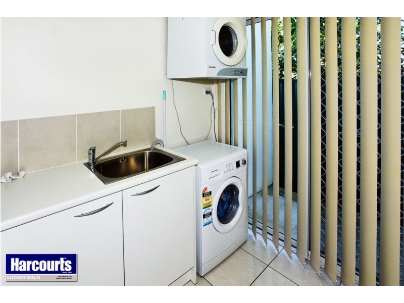 9 Garnet Street, Scarborough QLD 4020