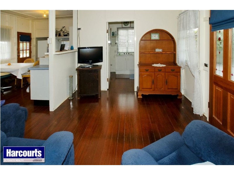 224 Prince Edward Parade, Scarborough QLD 4020