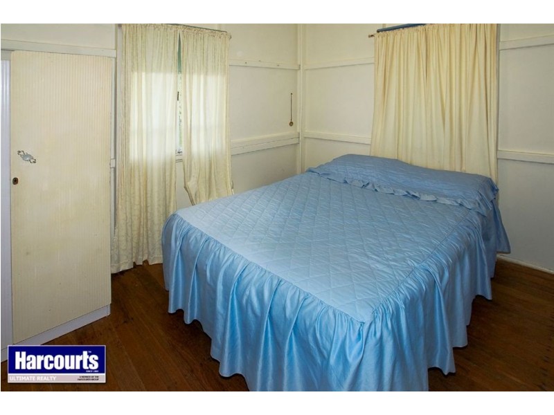 224 Prince Edward Parade, Scarborough QLD 4020