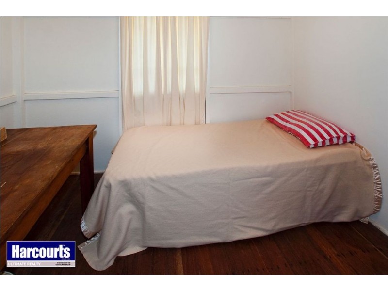 224 Prince Edward Parade, Scarborough QLD 4020