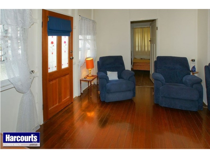 224 Prince Edward Parade, Scarborough QLD 4020