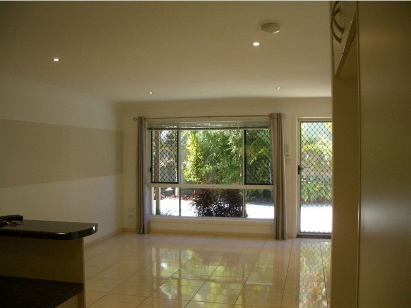 1/20 King Street, Woody Point QLD 4019