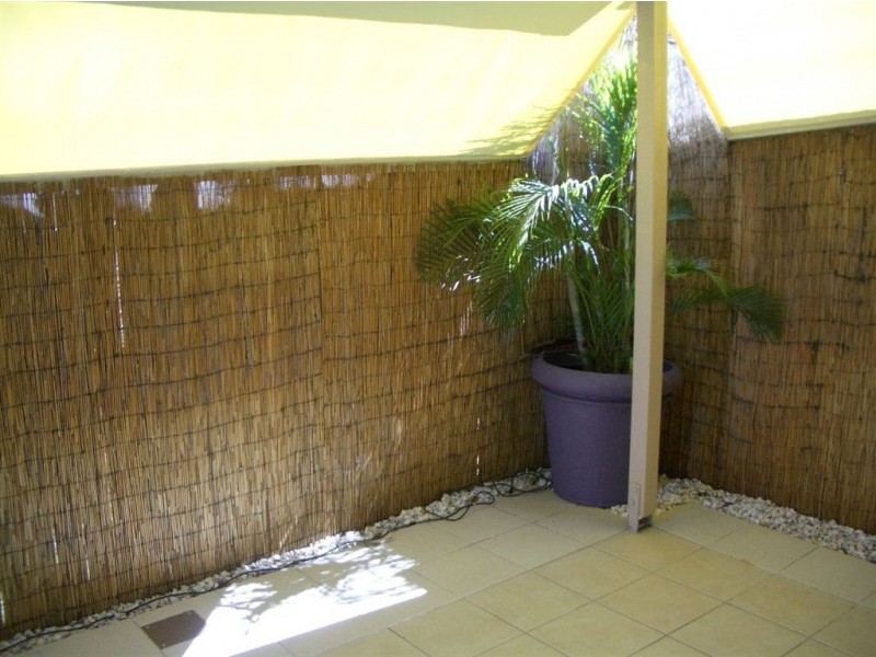 1/20 King Street, Woody Point QLD 4019