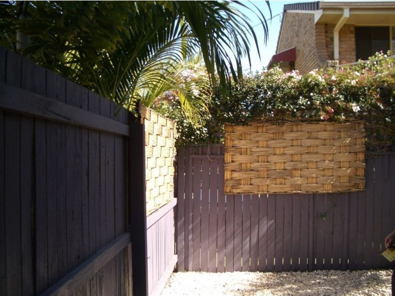 1/20 King Street, Woody Point QLD 4019