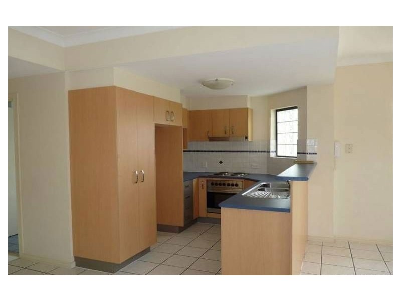 3/2 Henry Street, Redcliffe QLD 4020