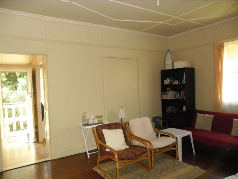 12 Louis Street, Redcliffe QLD 4020