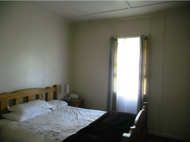 12 Louis Street, Redcliffe QLD 4020