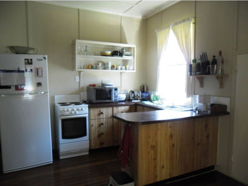 12 Louis Street, Redcliffe QLD 4020