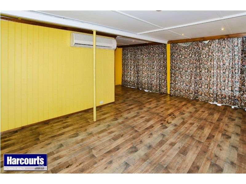 4 Landsborough Avenue, Scarborough QLD 4020