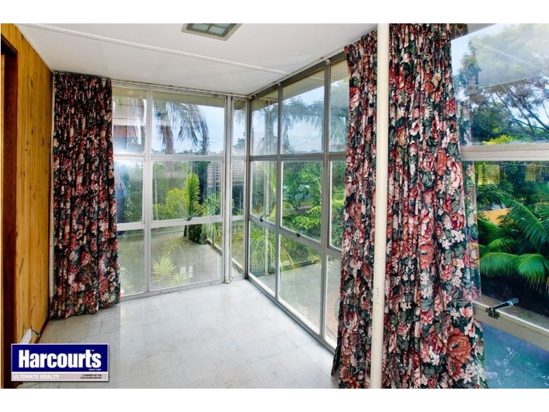 4 Landsborough Avenue, Scarborough QLD 4020