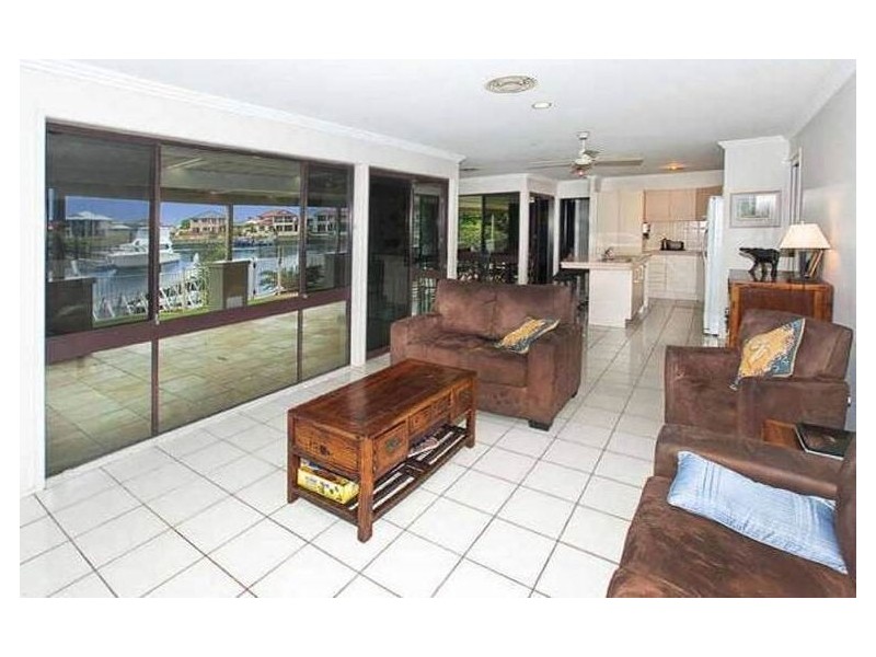 33 Resolute Court, Newport QLD 4020