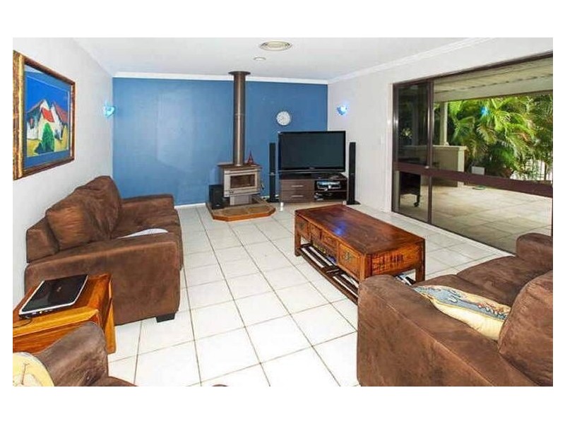 33 Resolute Court, Newport QLD 4020