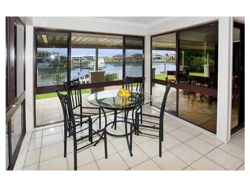 33 Resolute Court, Newport QLD 4020