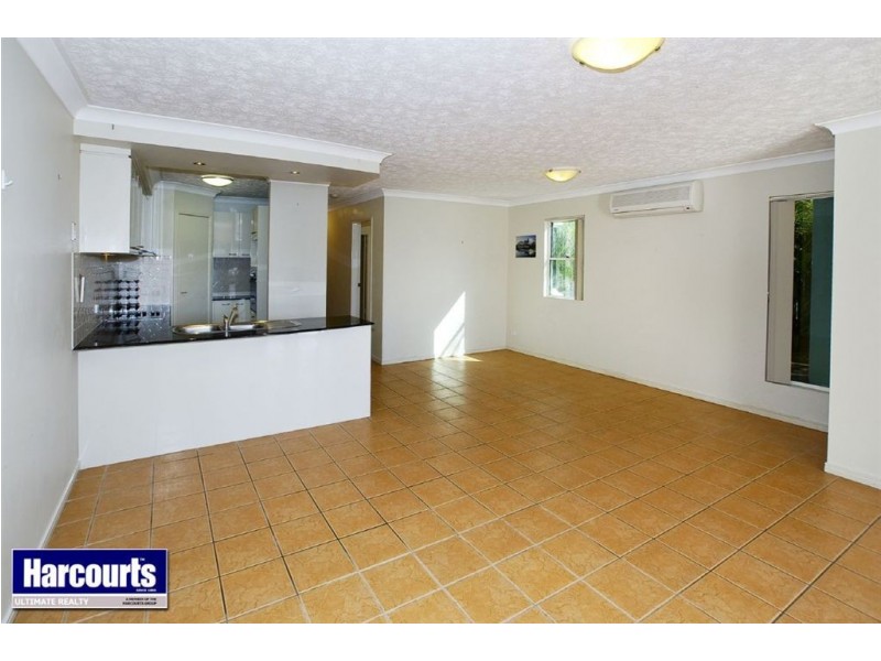 1/55 Landsborough Avenue, Scarborough QLD 4020