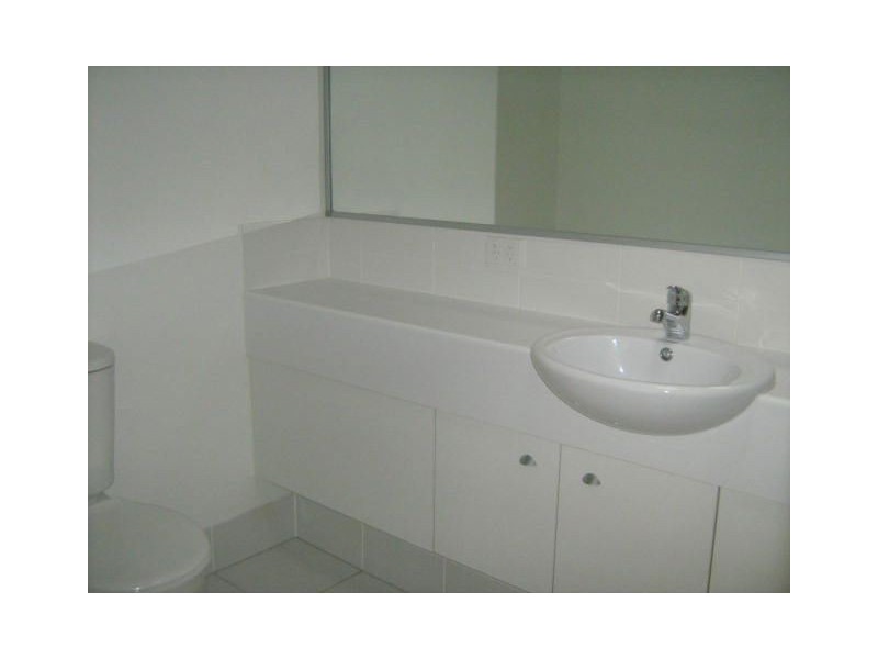 4/19-21 Shield Street, Redcliffe QLD 4020