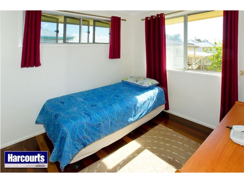 26 Sarah Street, Deagon QLD 4017