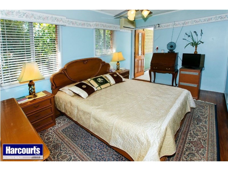 24 Palmtree Avenue, Scarborough QLD 4020