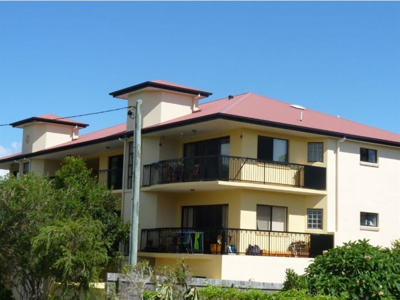 3/2 Henry Street, Redcliffe QLD 4020