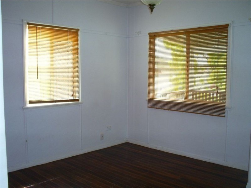 37 Mein Street, Scarborough QLD 4020