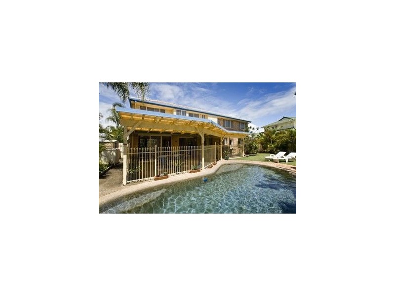 4 Ranger Court, Scarborough QLD 4020