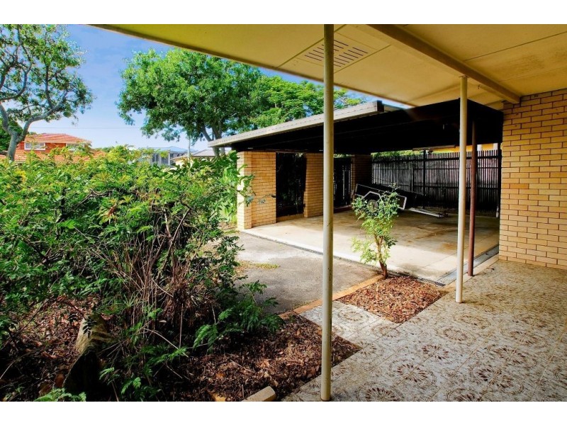 19 Bramble Street, Woody Point QLD 4019