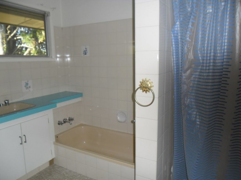 19 Bramble Street, Woody Point QLD 4019