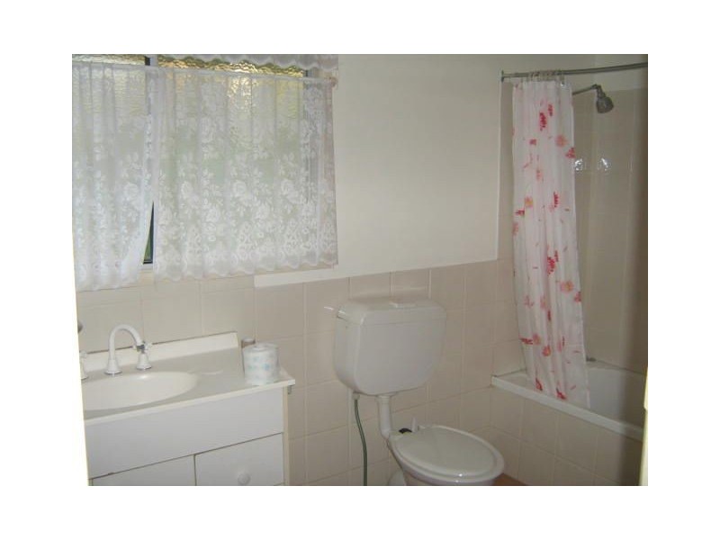 8 Adams Street, Scarborough QLD 4020