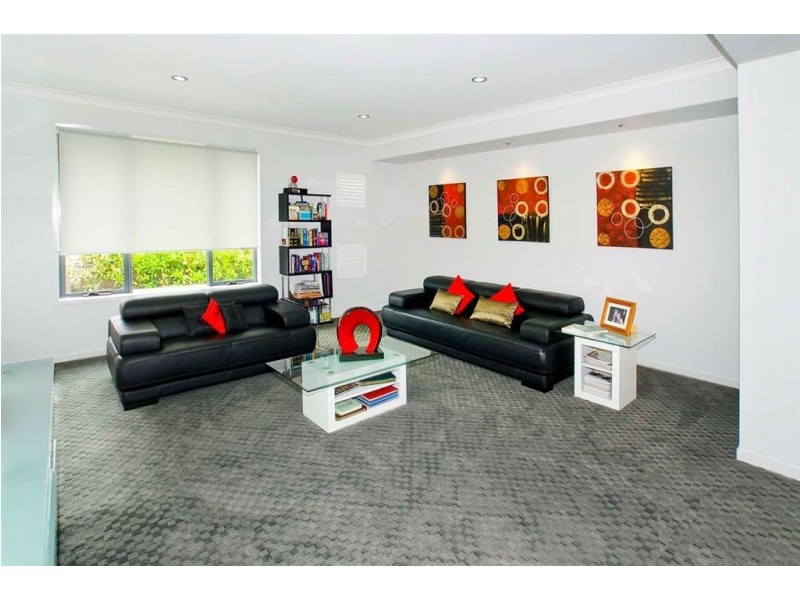 4 Freya Court, Newport QLD 4020