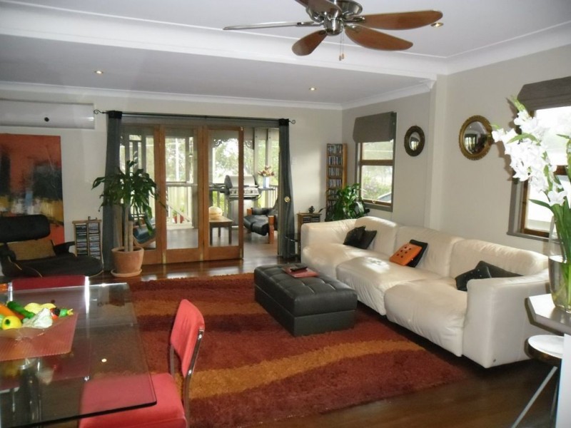 21 Scarborough Road, Redcliffe QLD 4020