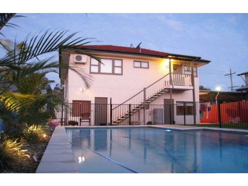 21 Scarborough Road, Redcliffe QLD 4020