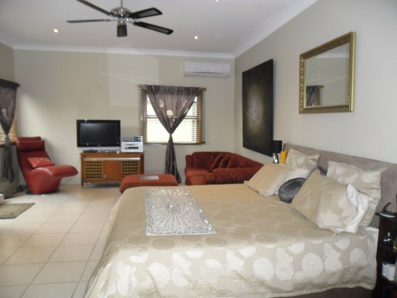 21 Scarborough Road, Redcliffe QLD 4020