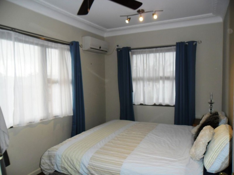 21 Scarborough Road, Redcliffe QLD 4020
