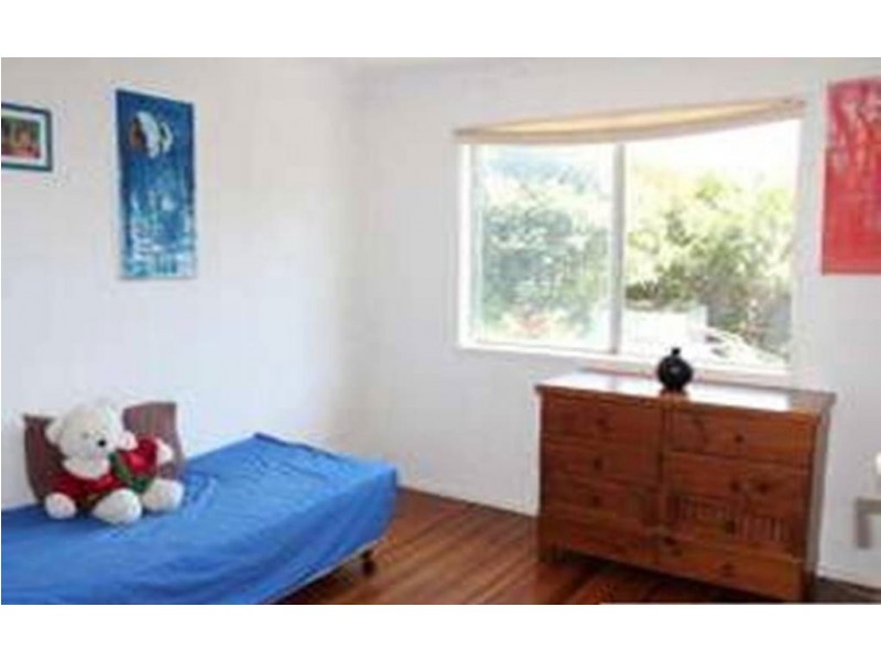 76 Arthur Street, Woody Point QLD 4019