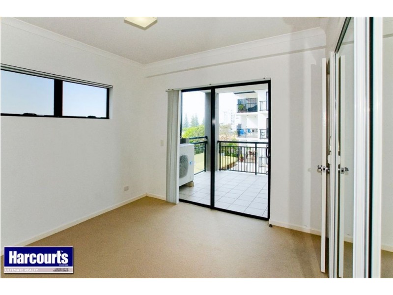 8/5 Rock Street, Scarborough QLD 4020