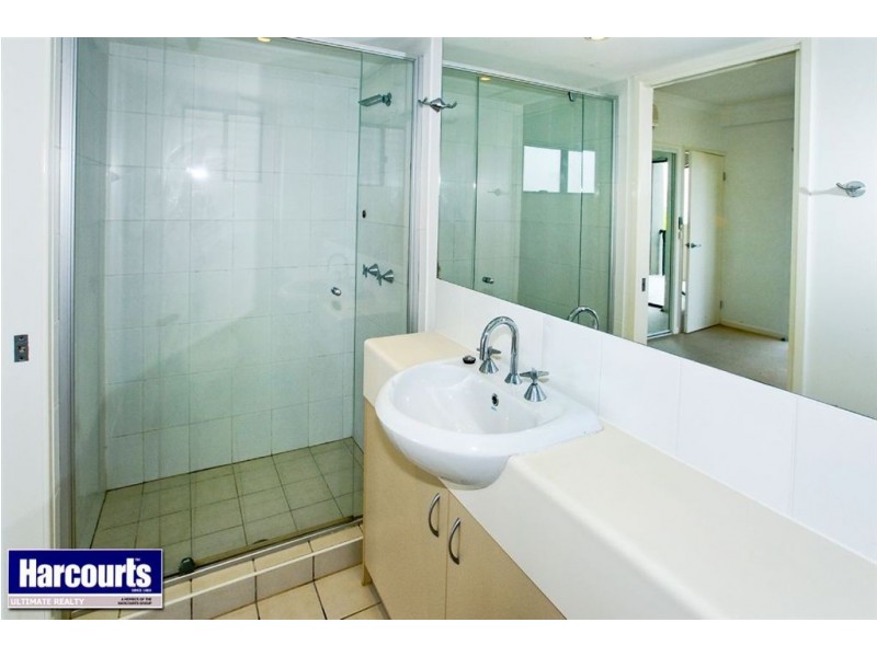 8/5 Rock Street, Scarborough QLD 4020