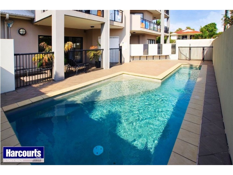 8/5 Rock Street, Scarborough QLD 4020