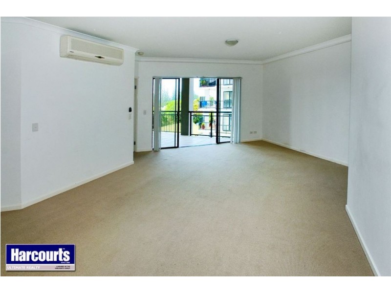 8/5 Rock Street, Scarborough QLD 4020