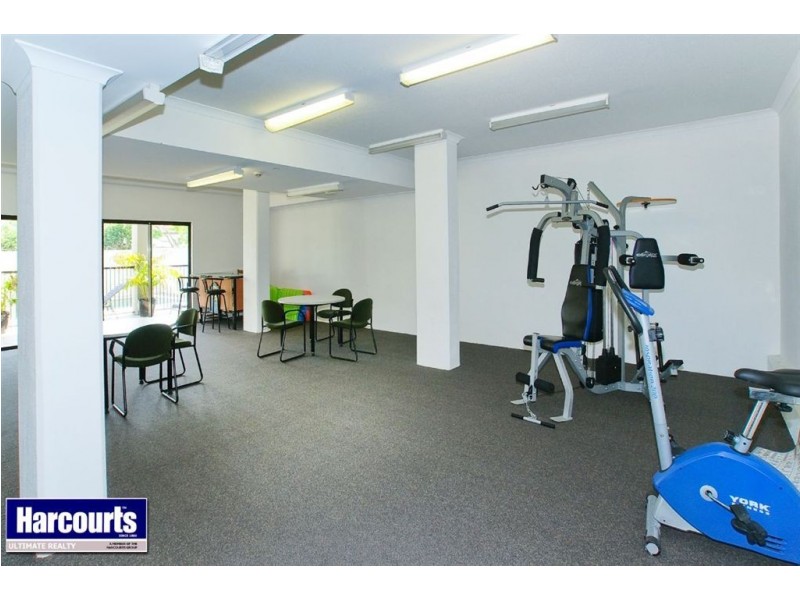 8/5 Rock Street, Scarborough QLD 4020