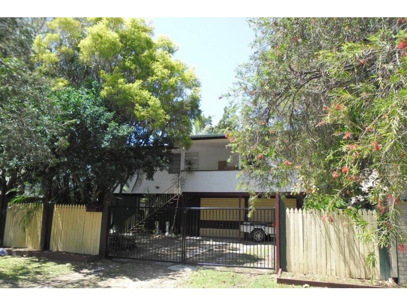 32 Grace Street, Scarborough QLD 4020