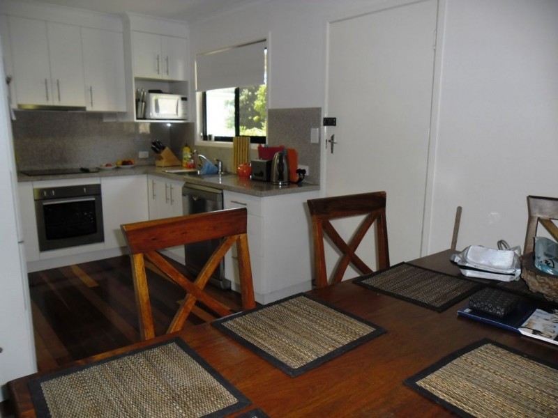 32 Grace Street, Scarborough QLD 4020